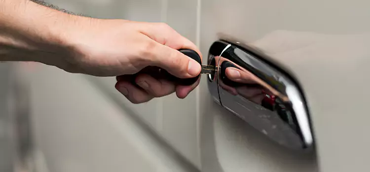 Why Choose Our Auto Locksmith Team in Cote-Saint-Luc, QC?