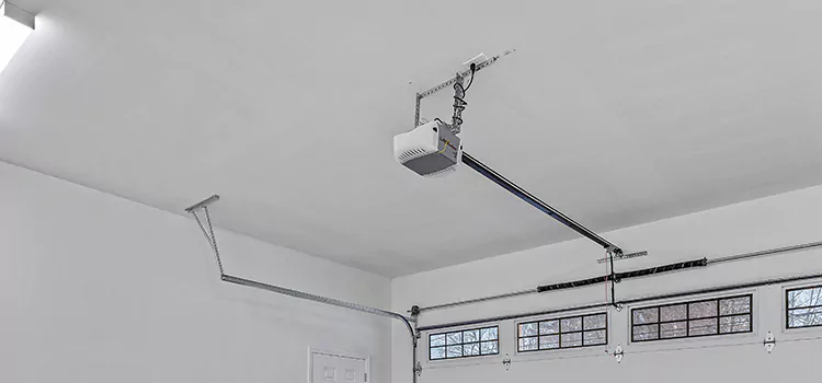 Experienced Garage Door Installers Cote-Saint-Luc