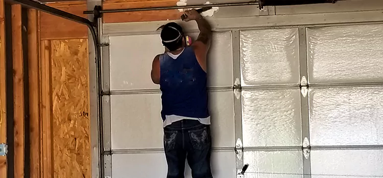 Specialized Garage Door Panel Solutions in Cote-Saint-Luc, QC