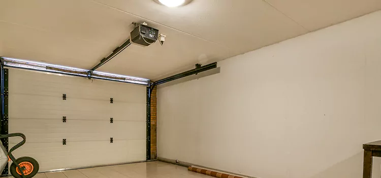 Top-Rated Garage Door Opener Installation in Cote-Saint-Luc, QC